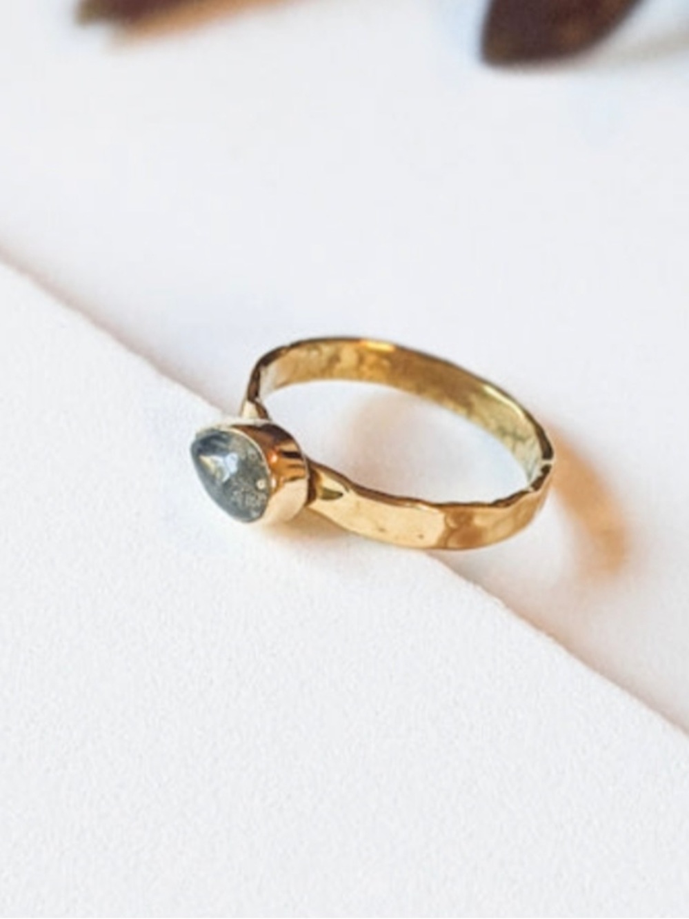 Nwt Baizaar Teardrop Labradorite Hammered Stacking Ring View 2